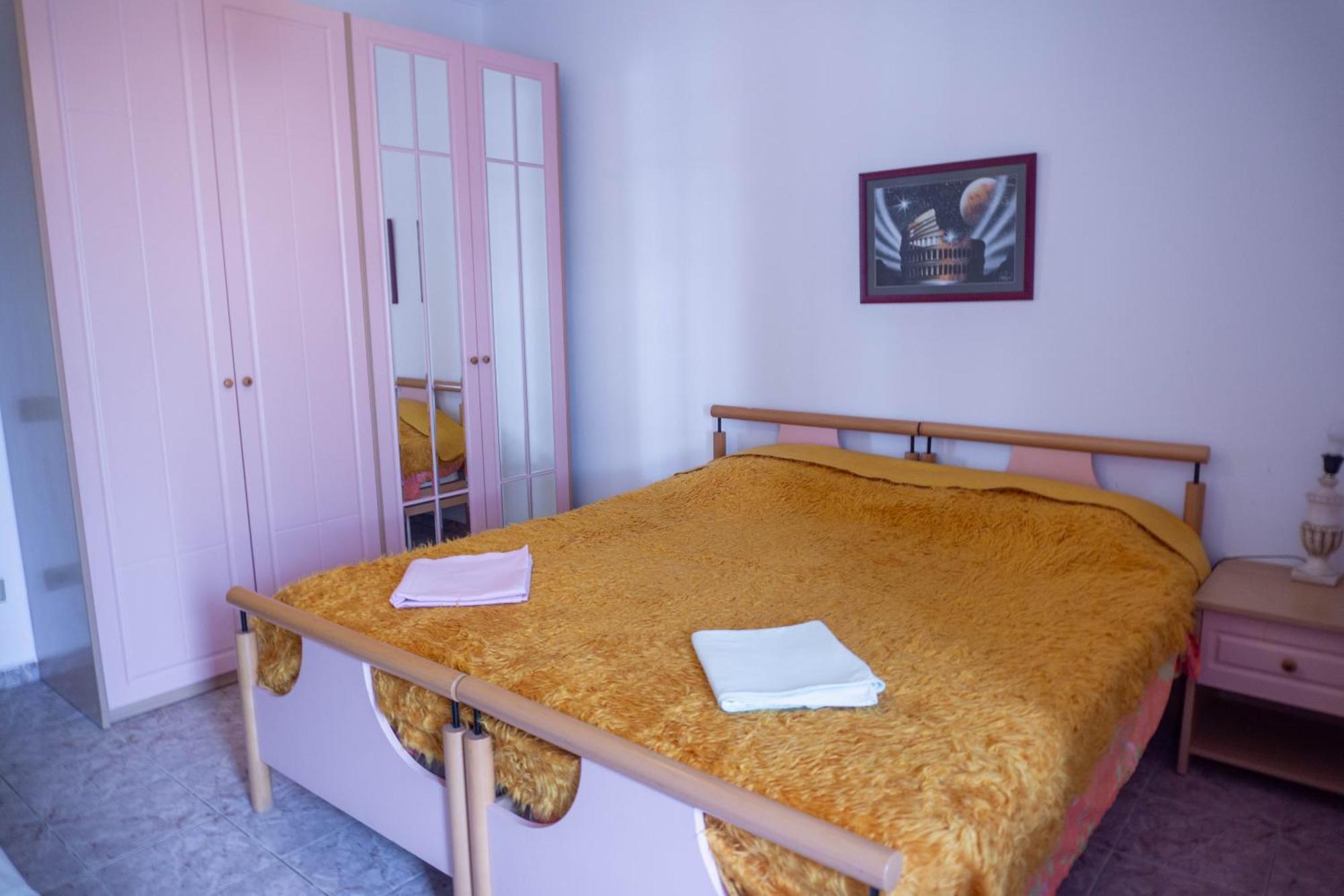 Bllok Bright Private Bedrooms With Private Bathroom On Shared Apartment Тирана Экстерьер фото