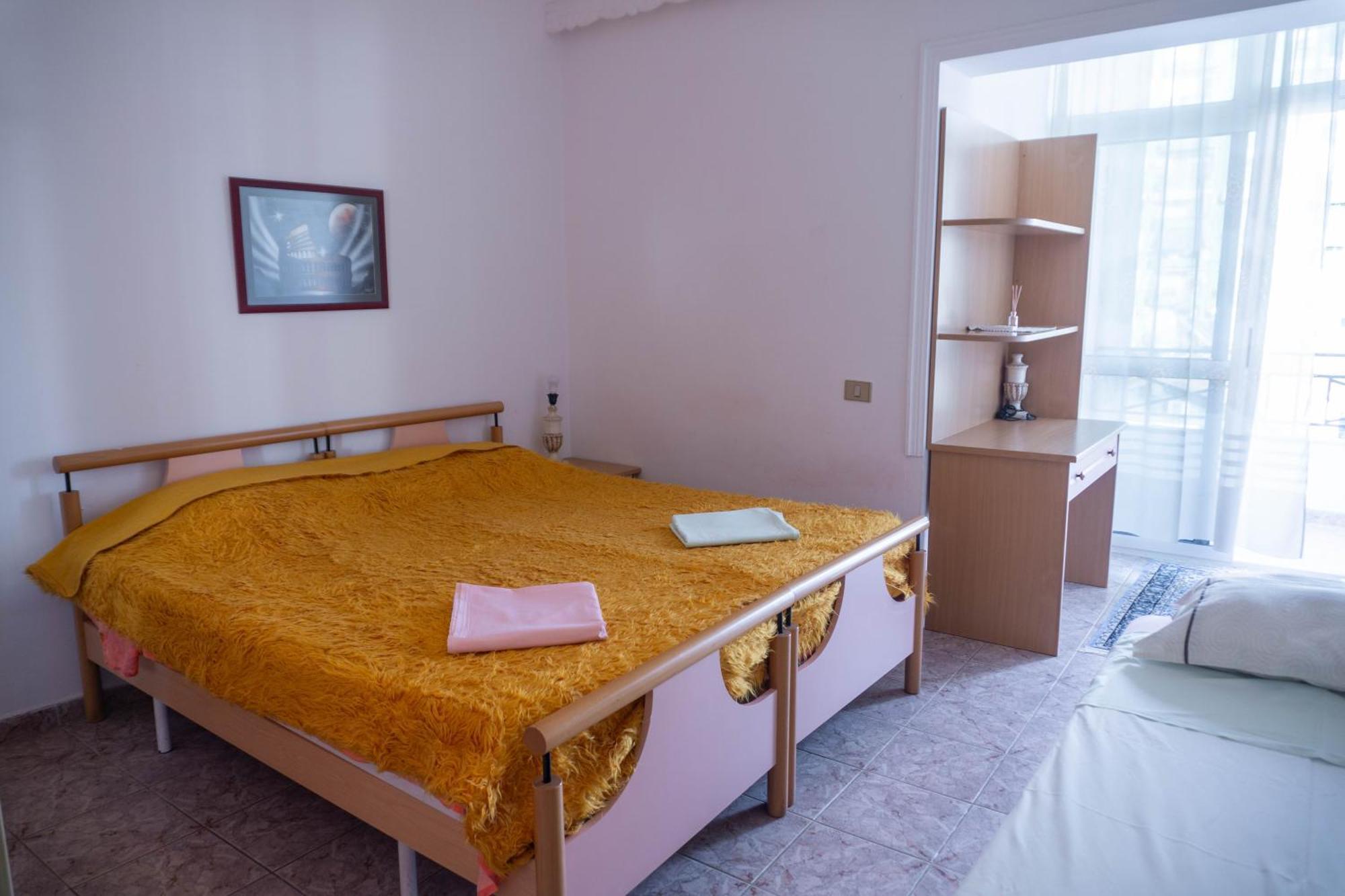 Bllok Bright Private Bedrooms With Private Bathroom On Shared Apartment Тирана Экстерьер фото