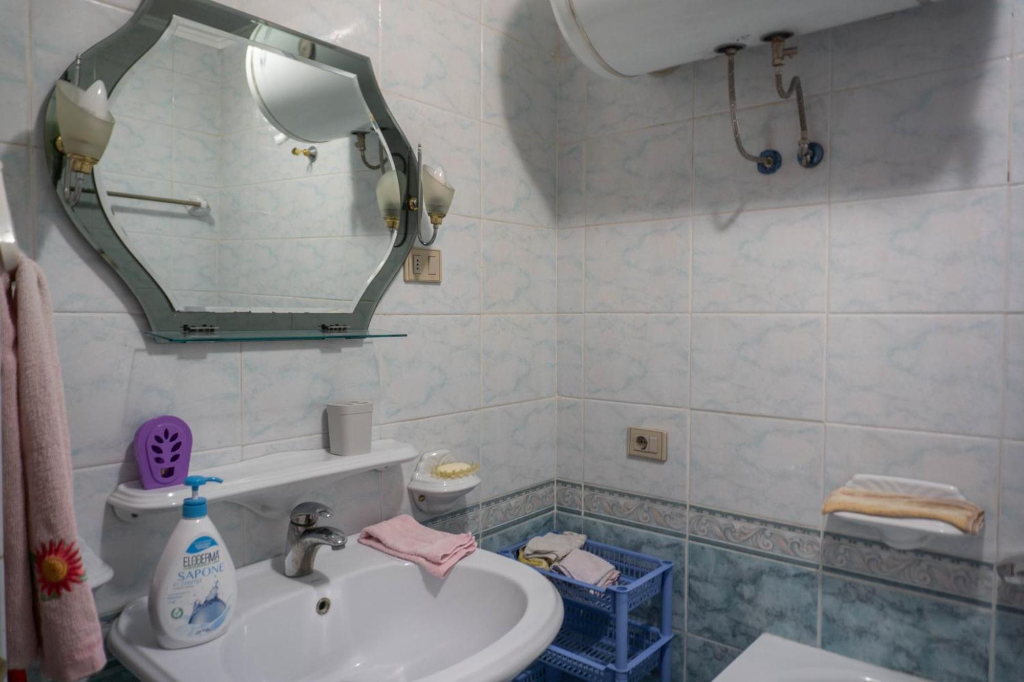 Bllok Bright Private Bedrooms With Private Bathroom On Shared Apartment Тирана Экстерьер фото