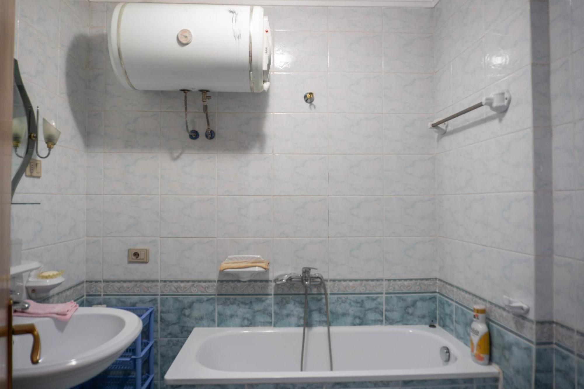 Bllok Bright Private Bedrooms With Private Bathroom On Shared Apartment Тирана Экстерьер фото