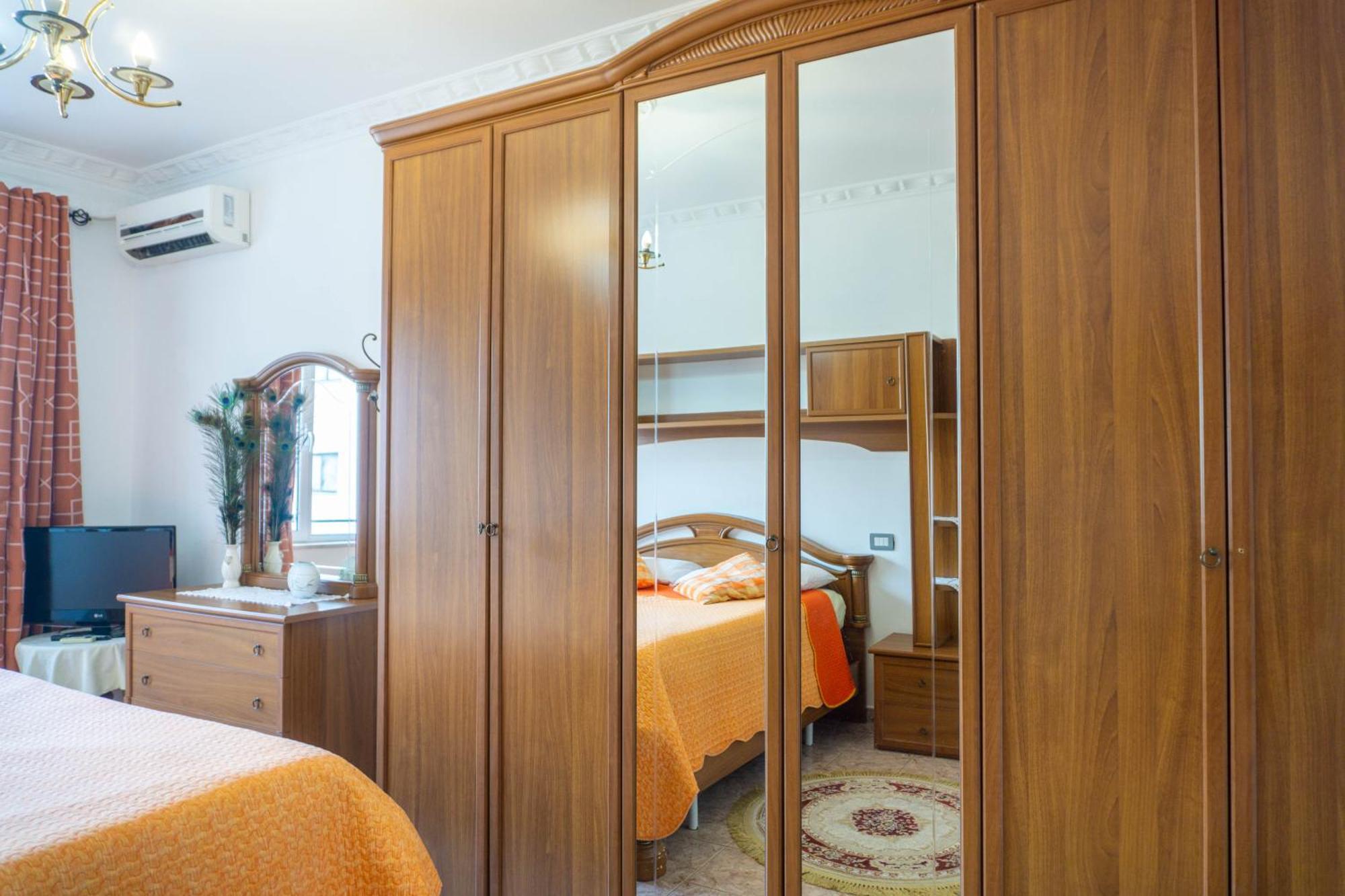 Bllok Bright Private Bedrooms With Private Bathroom On Shared Apartment Тирана Экстерьер фото