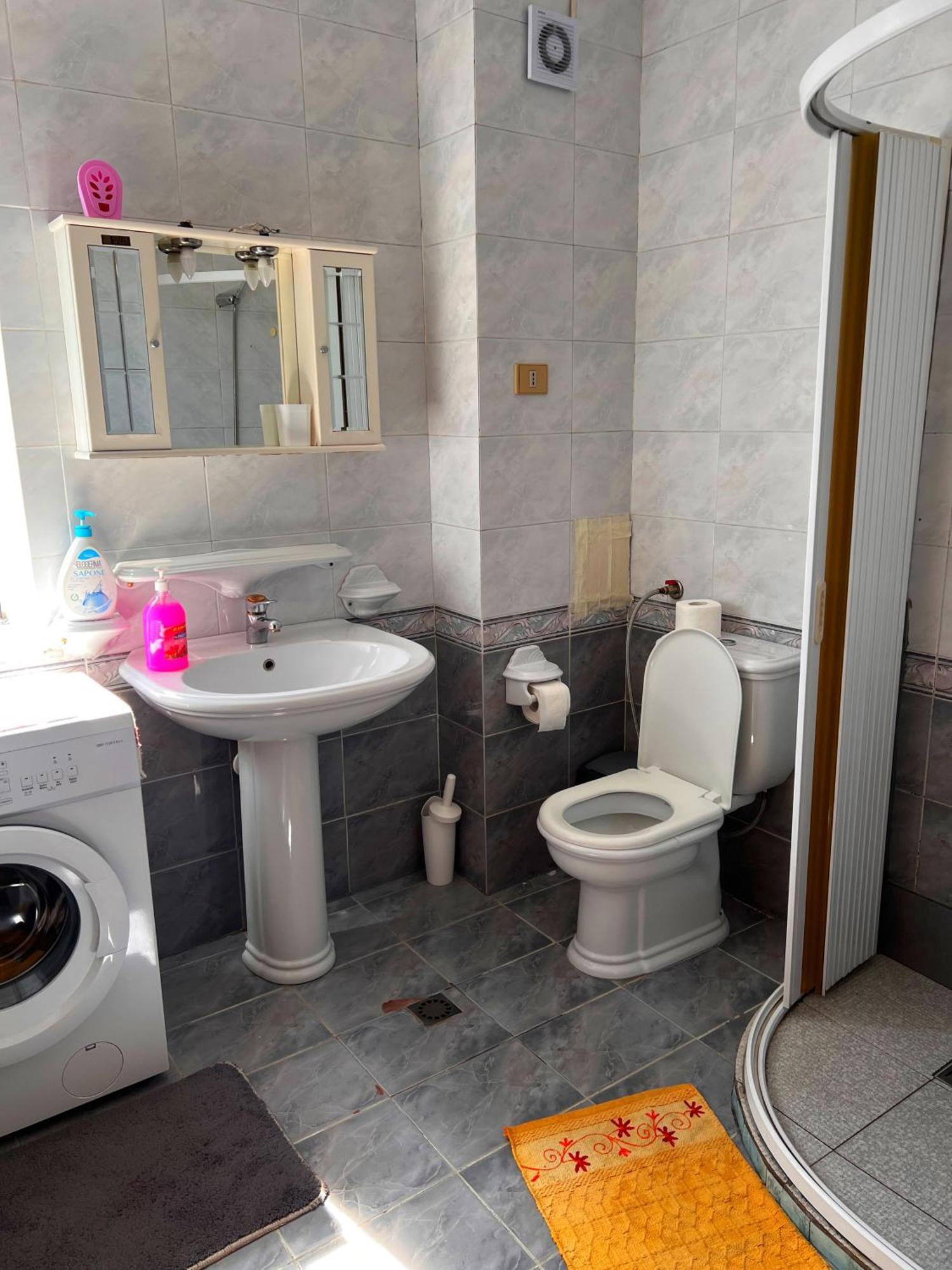 Bllok Bright Private Bedrooms With Private Bathroom On Shared Apartment Тирана Экстерьер фото
