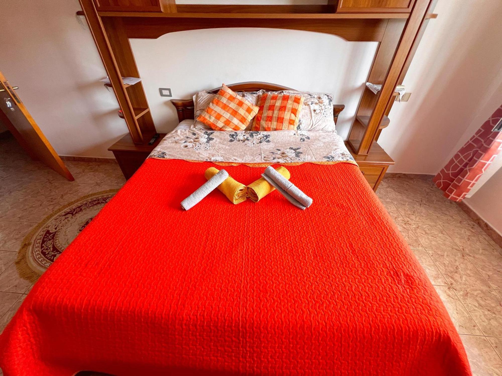 Bllok Bright Private Bedrooms With Private Bathroom On Shared Apartment Тирана Экстерьер фото